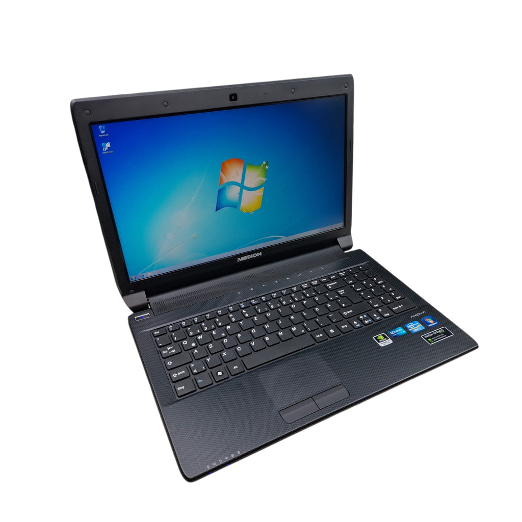 Retro Gaming Laptop Medion Akoya P6815 i7-3610QM GeForce GT Blu-Ray 8 GB 480 GB SSD Win 7 Dual Boot